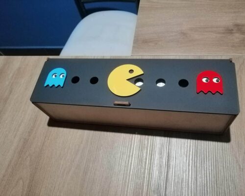 Caja de Juego Retro: Diversión Clásica para Todos