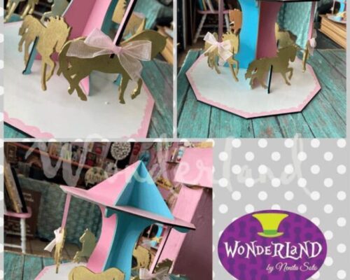 Centro de Mesa Carrusel: Diseño Elegante para Eventos