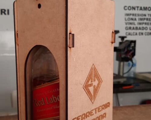 Portavino con Ventana Lateral: Estilo y Funcionalidad para Tu Hogar