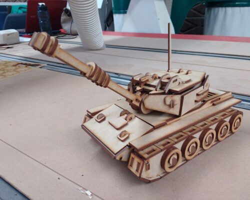 Tanque 3D: Diseño y Modelado en Tres Dimensiones